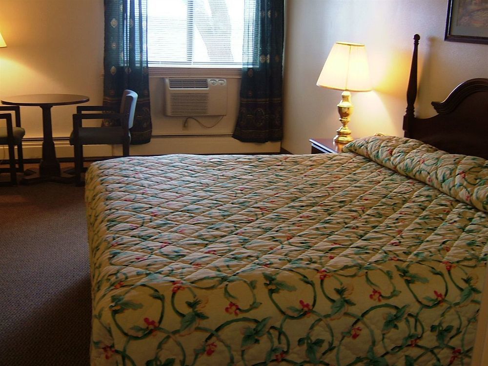 Studio Lodge Laramie Room photo